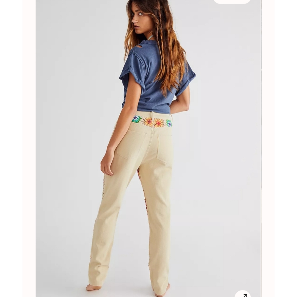 Free People × We The Free Crochet Zuri Mom Jeans - Picture 2 of 6
